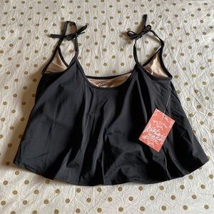 🖤 NWT Kortni Jeane Swing Top 🖤